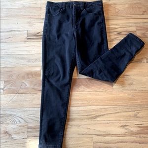 Black American Eagle jeans